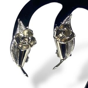 Vintage Clip on Earrings Tulip Flower Silver tone Metal Elegant Costume Jewelry